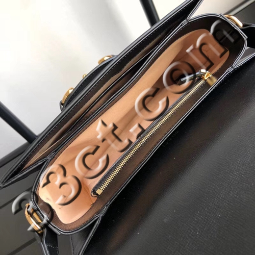 グッチバッグ角部分ディテール